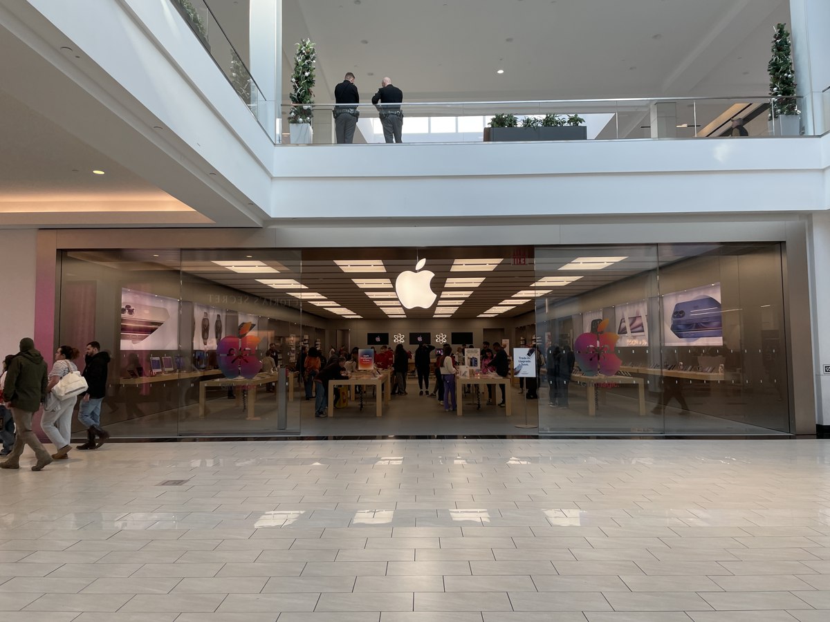 Apple's retail store in King of Prussia Mall, Pennsylvania, photographed in December 2024.